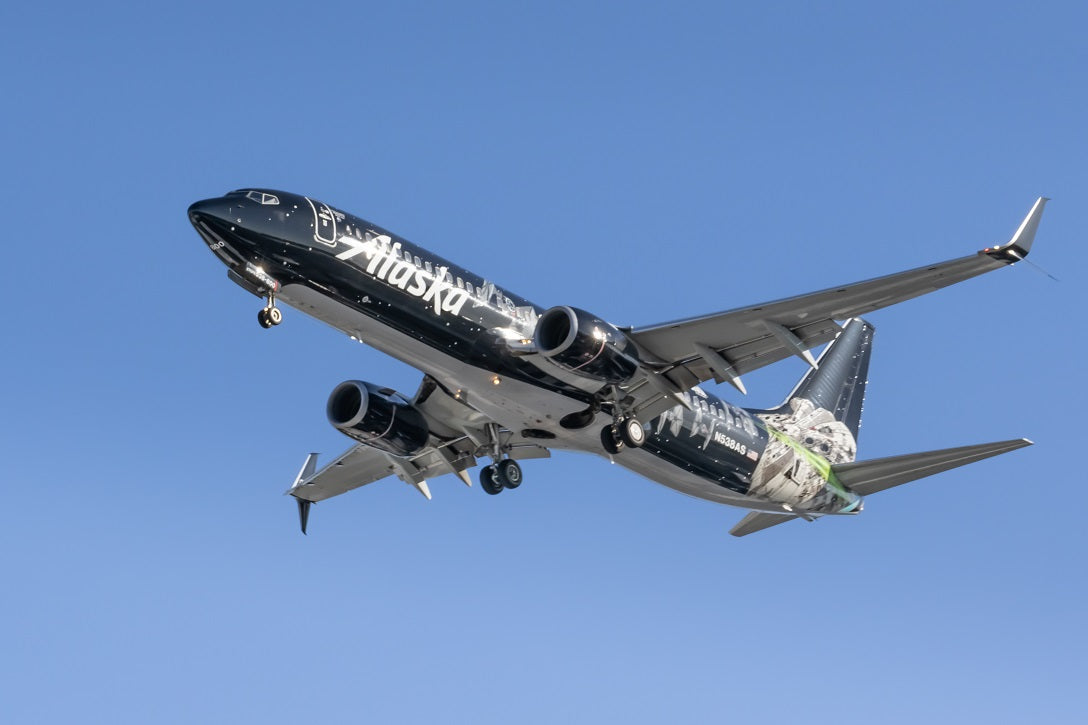 "Tie Fighter" - Alaska Airlines 737 in Star Wars Theme